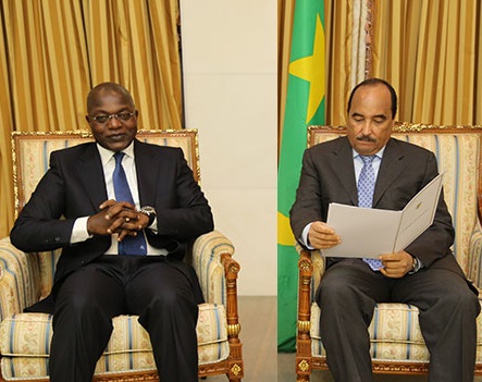 الوزير السنغالي في لقاء بالرئيس الموريتاني محمد ولد عبد العزيز منذ اسبوع (أرشيف)